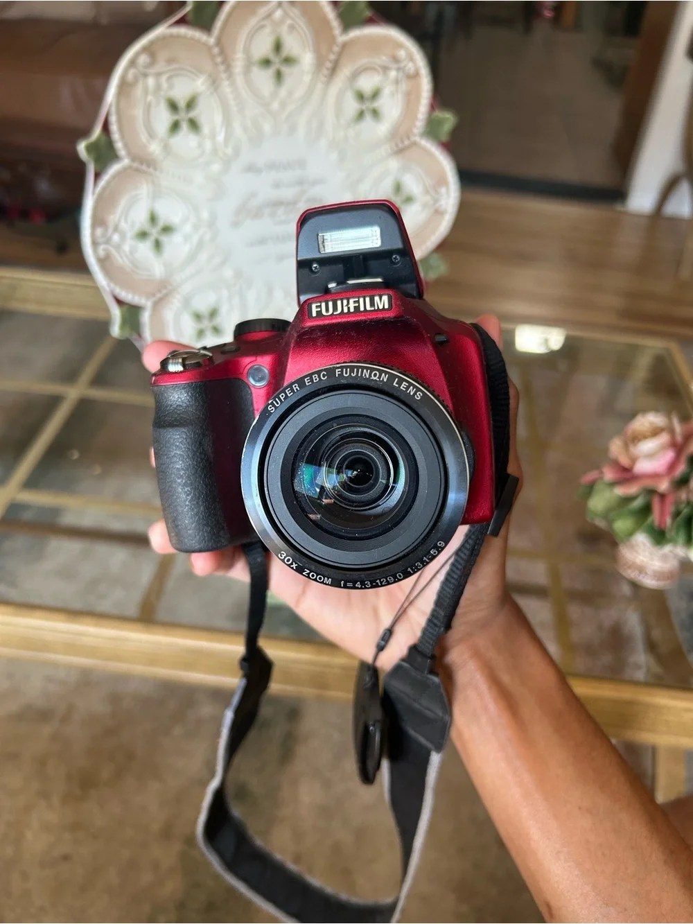 Rare Red Fujifilm FinePix SL300 14 Mega Pixel 30x Zoom Digital Camera w Sd card